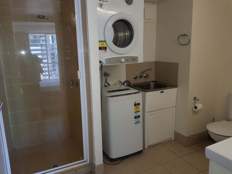 10 Vista Street, Surfers Paradise QLD 4217