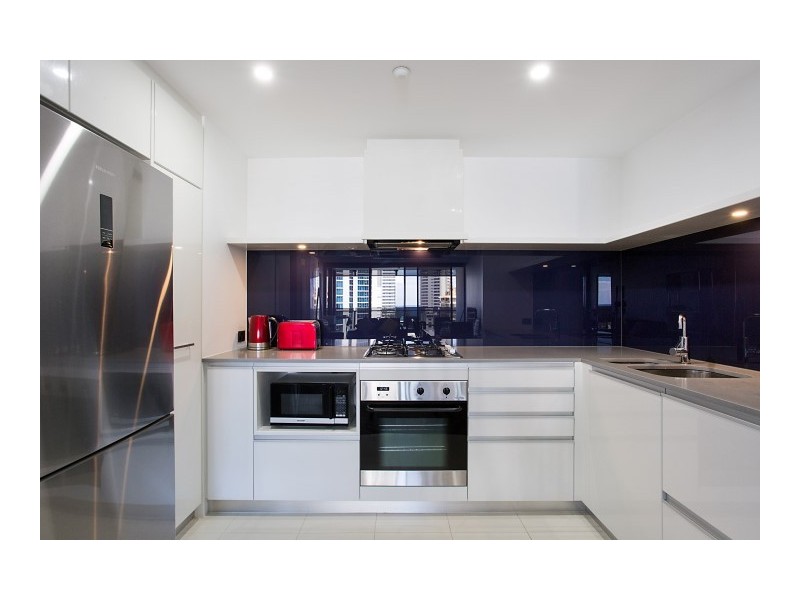 9 Ferny Ave, Surfers Paradise QLD 4217
