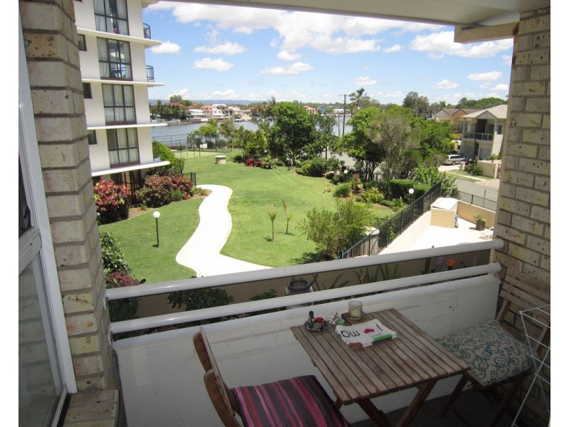 43 CYPRESS AVENUE, Surfers Paradise QLD 4217