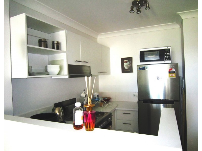 43 CYPRESS AVENUE, Surfers Paradise QLD 4217