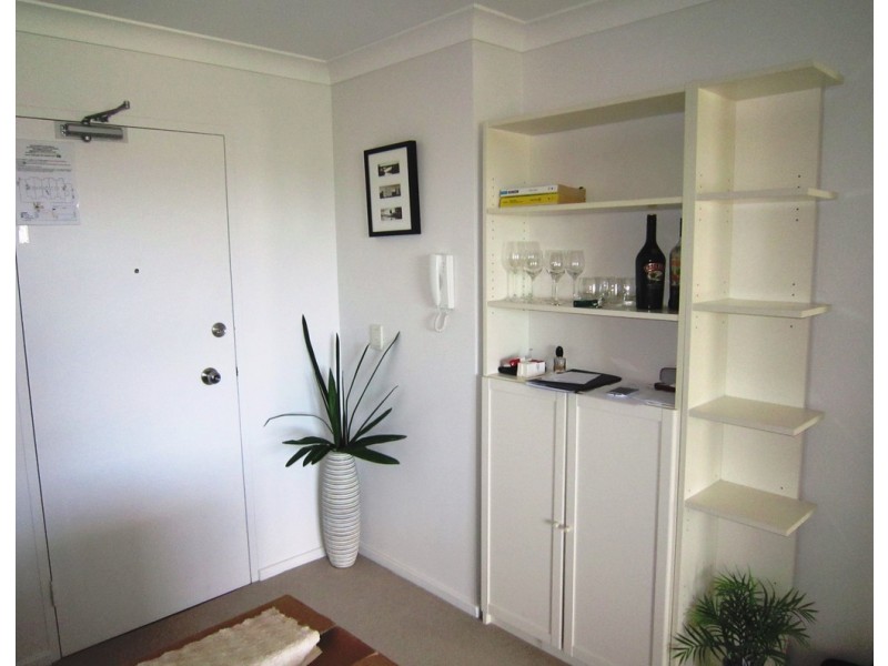 43 CYPRESS AVENUE, Surfers Paradise QLD 4217