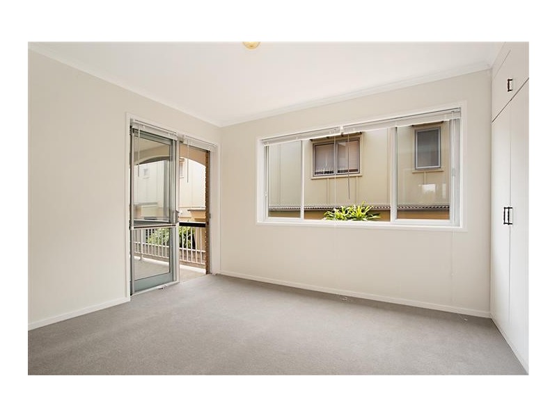 2/62 Paradise Island, Surfers Paradise QLD 4217