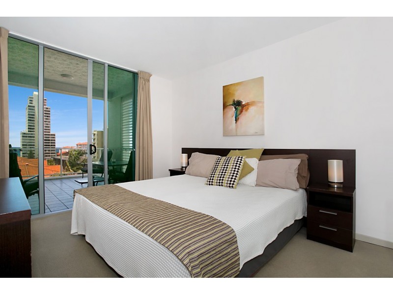 18 Fern Street, Surfers Paradise QLD 4217