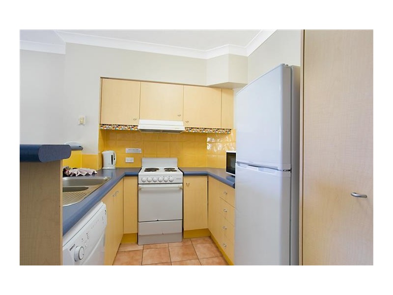 42/112 Surf Parade, Broadbeach QLD 4218