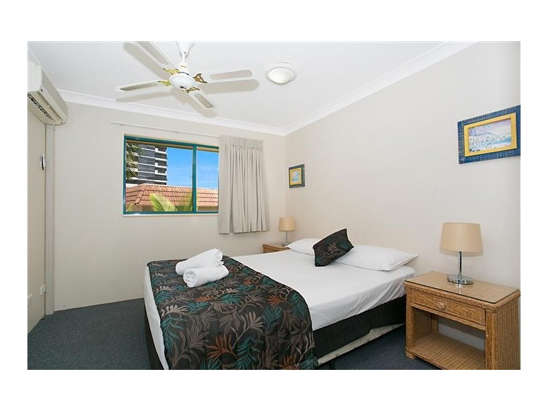 42/112 Surf Parade, Broadbeach QLD 4218