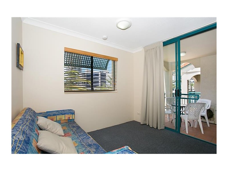 42/112 Surf Parade, Broadbeach QLD 4218