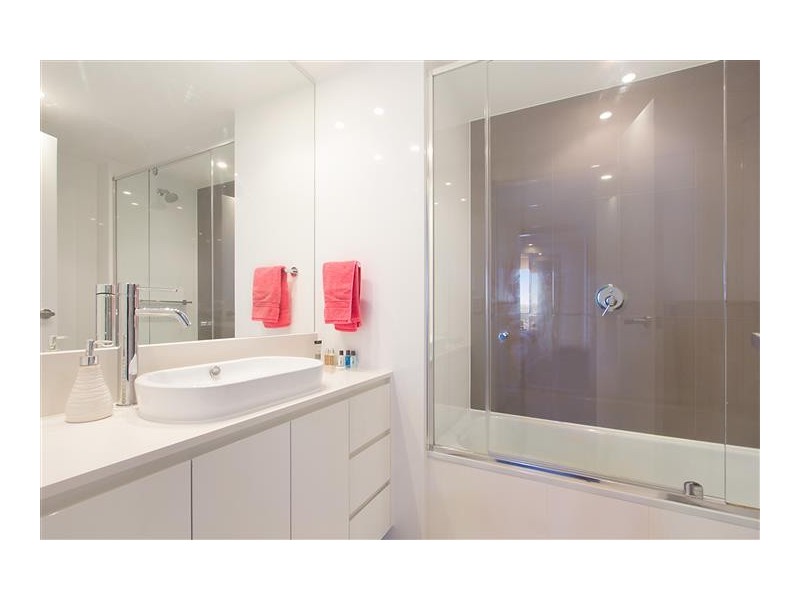22506/3113 Gold Coast Highway, Surfers Paradise QLD 4217