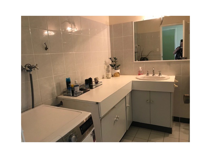 13 Armrick Avenue, Broadbeach QLD 4218