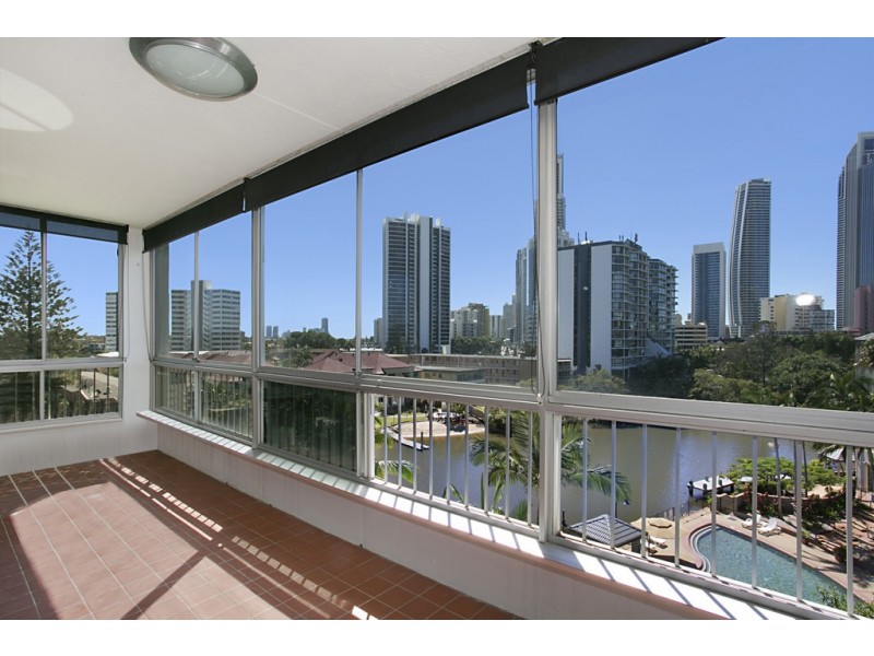 17/11 Paradise Island, Surfers Paradise QLD 4217