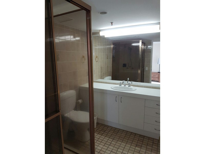 4 Thornton Street, Surfers Paradise QLD 4217