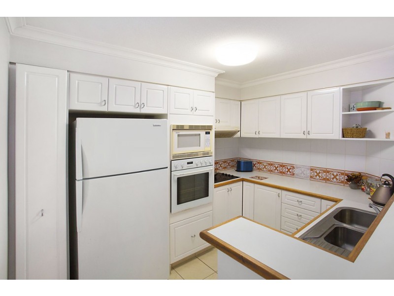 6/4 Northcliffe Terrace, Surfers Paradise QLD 4217
