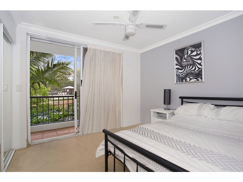6/4 Northcliffe Terrace, Surfers Paradise QLD 4217