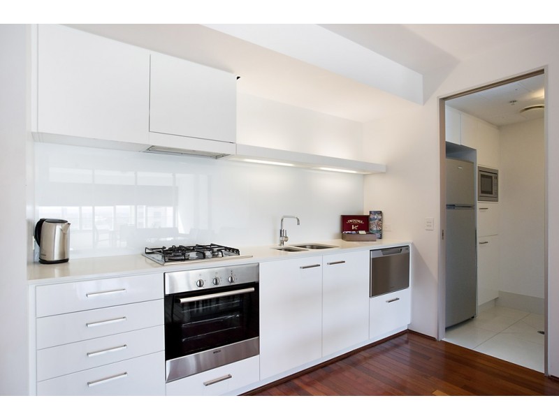 910/9 Hamilton Avenue, Surfers Paradise QLD 4217