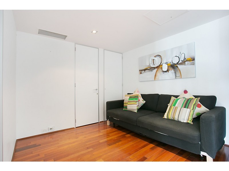 910/9 Hamilton Avenue, Surfers Paradise QLD 4217