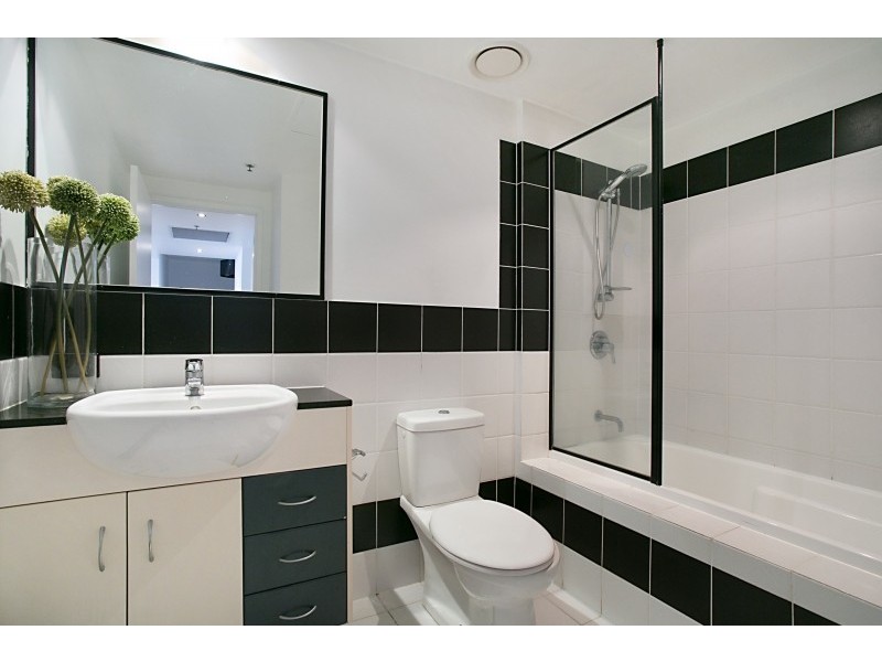 1105/2865 Gold Coast Highway, Surfers Paradise QLD 4217