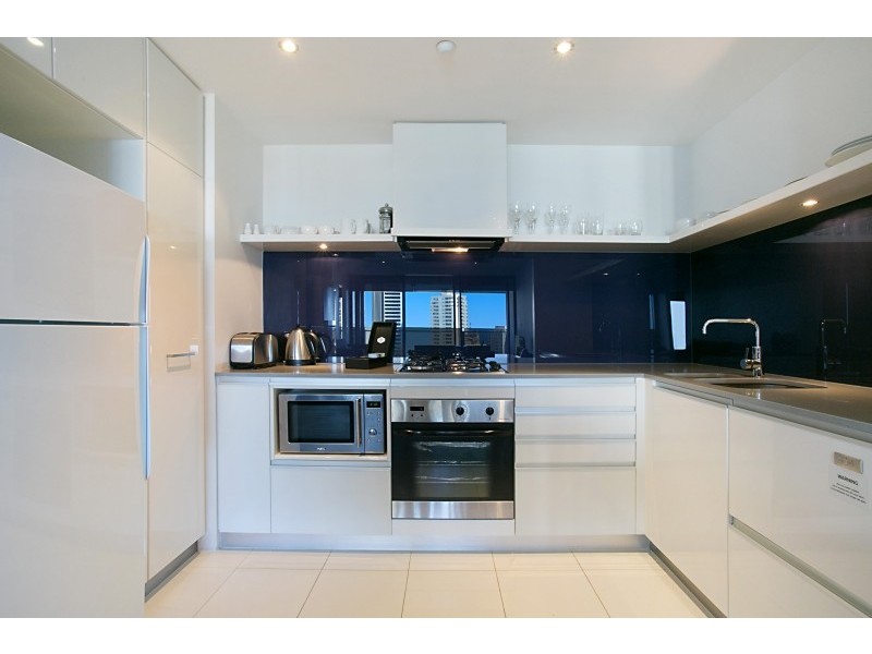 9 Ferny Avenue, Surfers Paradise QLD 4217