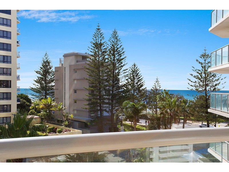 Unit 4D ‘Peninsula’ 5 Clifford Street, Surfers Paradise QLD 4217