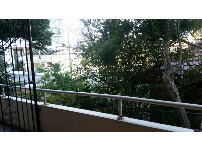 36 Markwell Avenue, Surfers Paradise QLD 4217