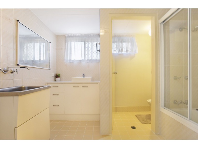 3/11 Old Burleigh Road, Surfers Paradise QLD 4217