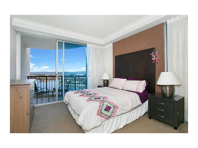 23 Ferny Avenue, Surfers Paradise QLD 4217
