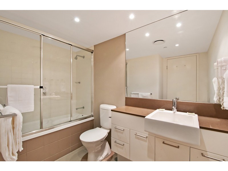 Apt 1403/18 Enderley Avenue, Surfers Paradise QLD 4217