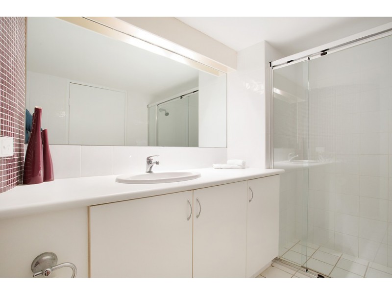 Unit 15B ‘The Regent’ 18 Aubrey Street, Surfers Paradise QLD 4217