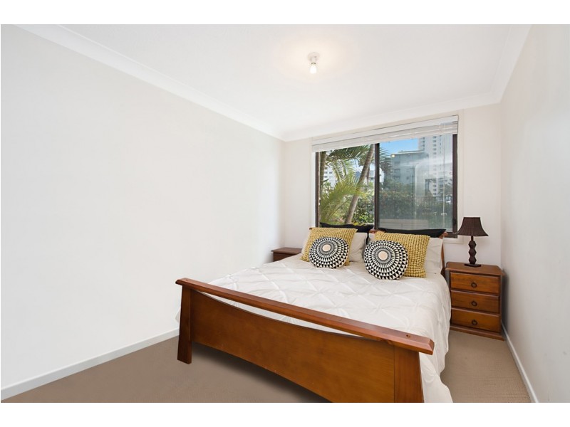 2/20a Old Burleigh Road, Surfers Paradise QLD 4217