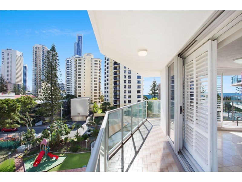 Unit 4D ‘Peninsula’ 5 Clifford Street, Surfers Paradise QLD 4217