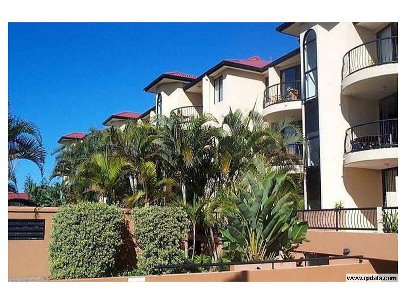 Unit 14 2 Fraser Avenue, Nobby Beach QLD 4218