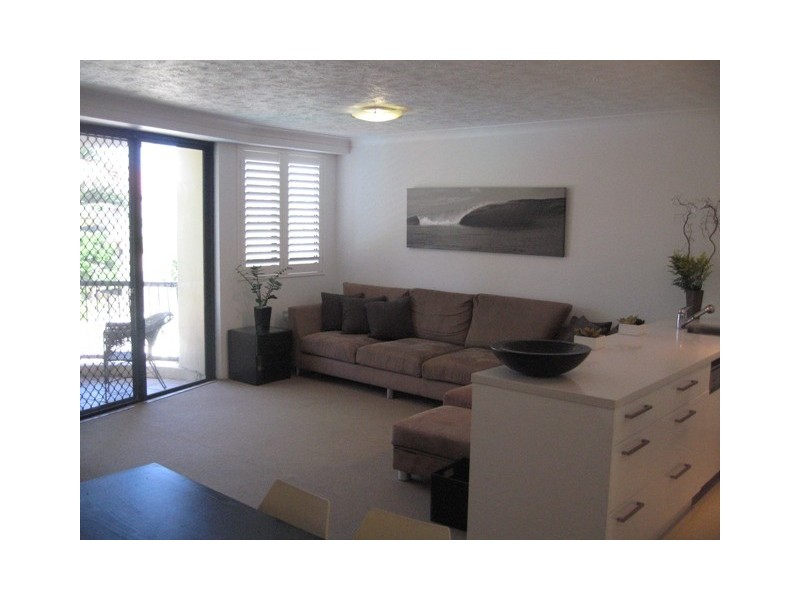 Unit 14 2 Fraser Avenue, Nobby Beach QLD 4218