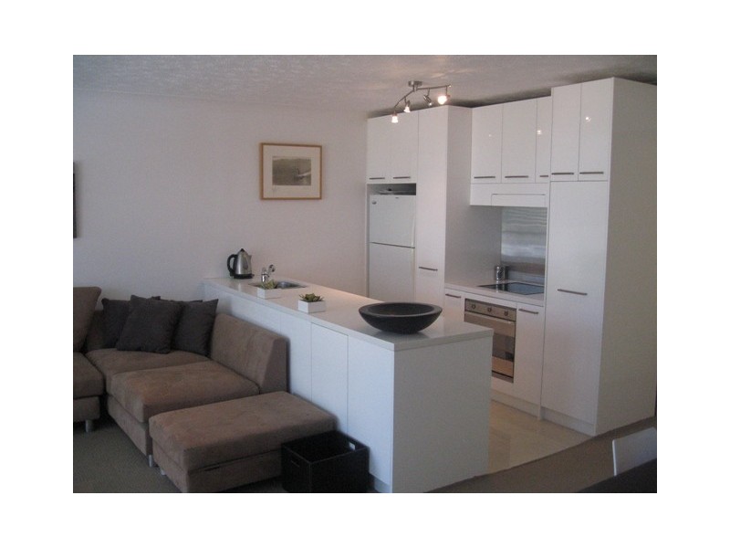 Unit 14 2 Fraser Avenue, Nobby Beach QLD 4218