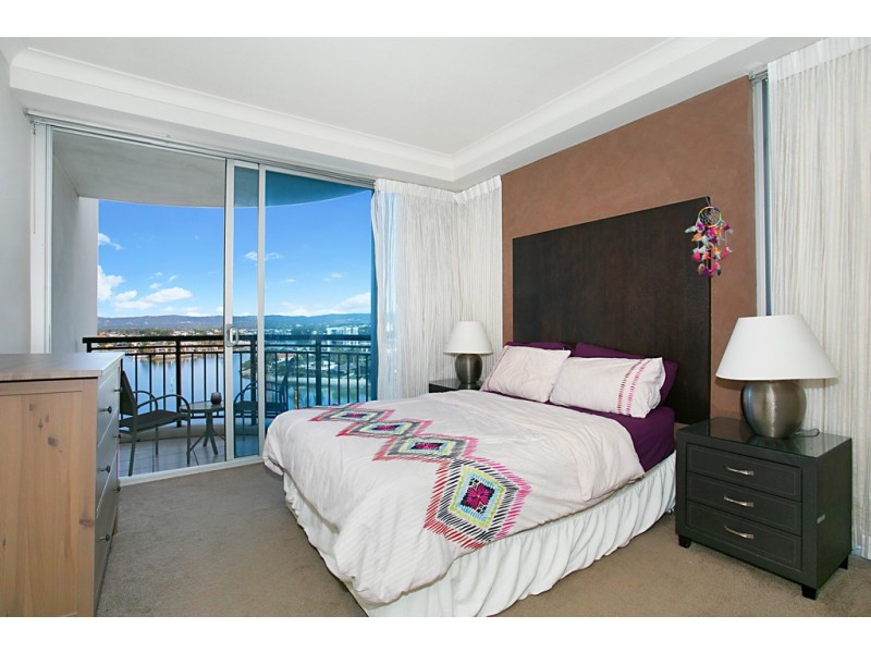 23 Ferny Avenue, Surfers Paradise QLD 4217