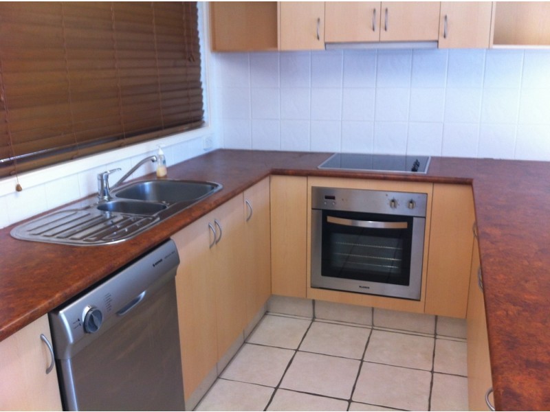 30 Sportsman Avenue, Mermaid Beach QLD 4218