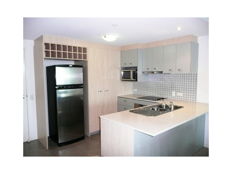 Unit 310 Wings, 18 Fern Street, Surfers Paradise QLD 4217