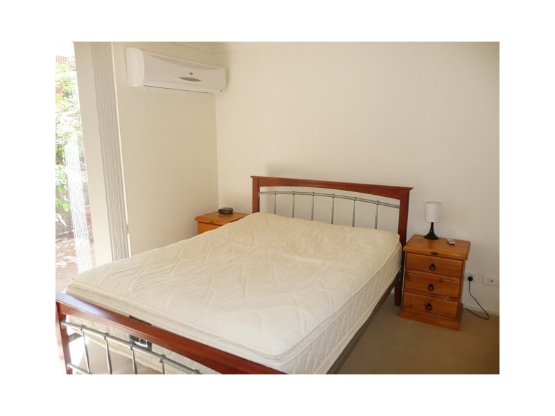 Unit 2 15 Britannia Avenue, Broadbeach QLD 4218