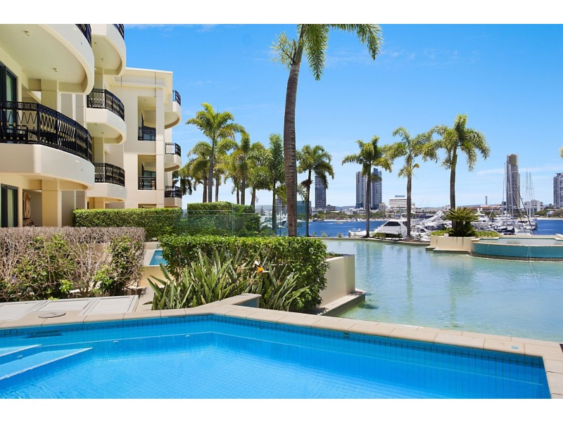 94 Seaworld Drive, Main Beach QLD 4217