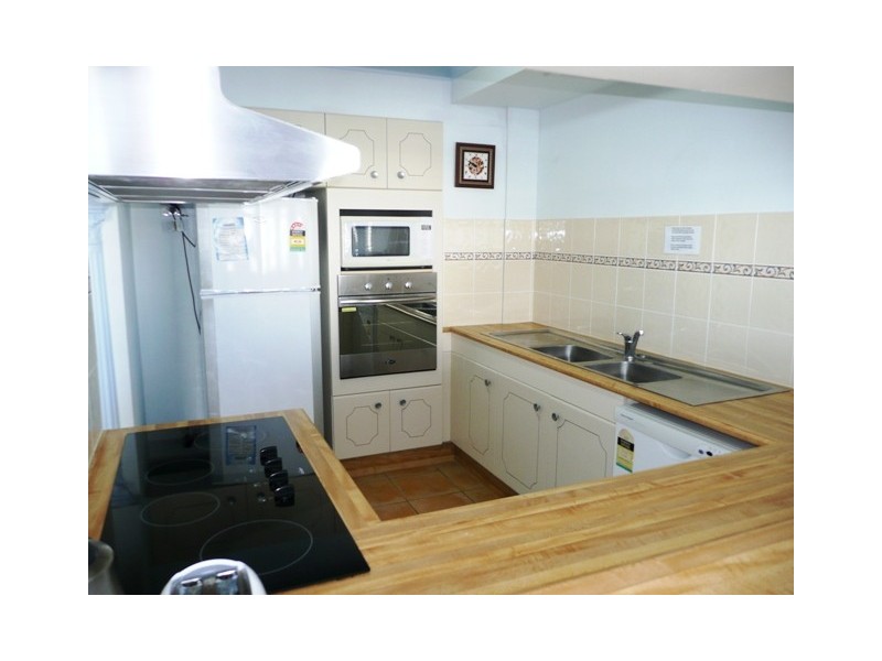 Unit 19E Imperial Surf, 80 The Esplanade, Surfers Paradise QLD 4217