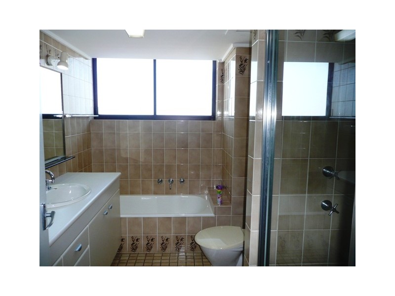 Unit 19E Imperial Surf, 80 The Esplanade, Surfers Paradise QLD 4217