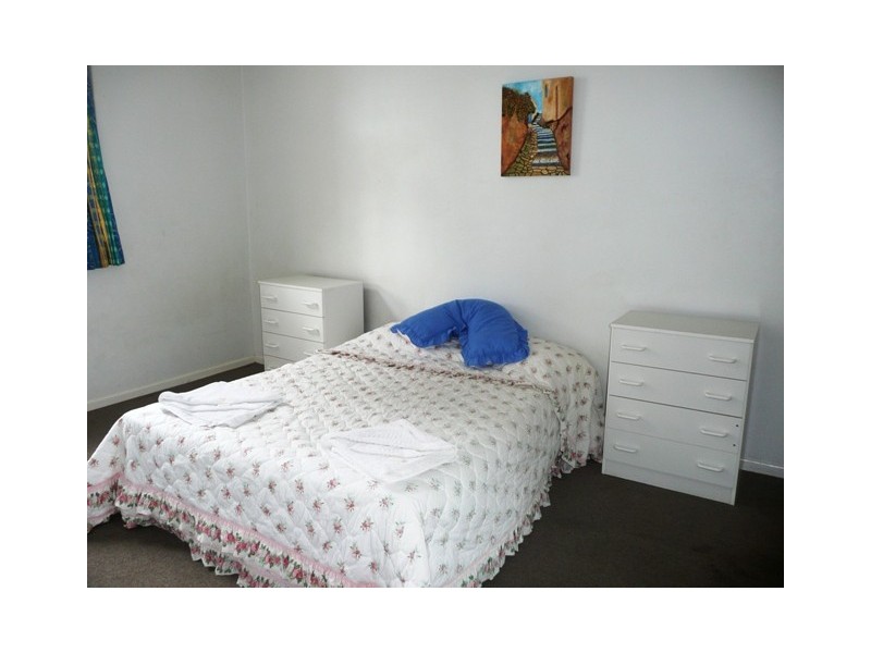 Unit 124 Paradise Towers, 3049 Surfers Paradise Blvd, Surfers Paradise QLD 4217