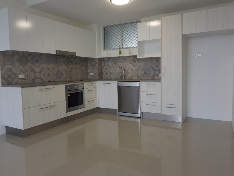 11 paradise island, Surfers Paradise QLD 4217