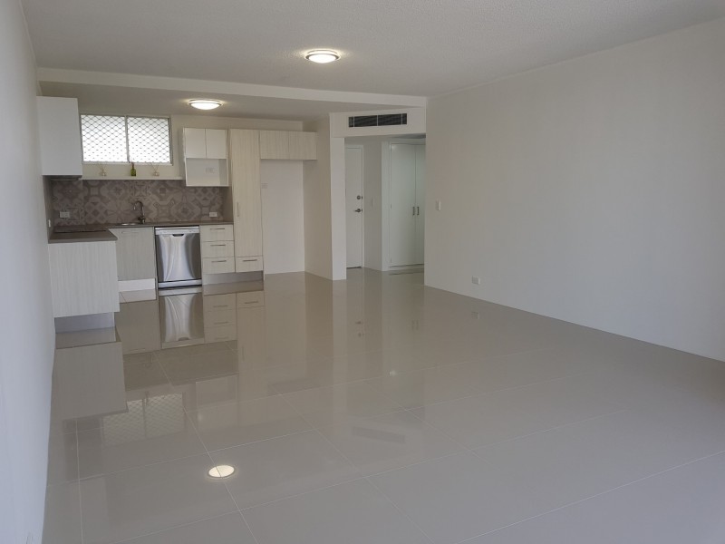 11 paradise island, Surfers Paradise QLD 4217