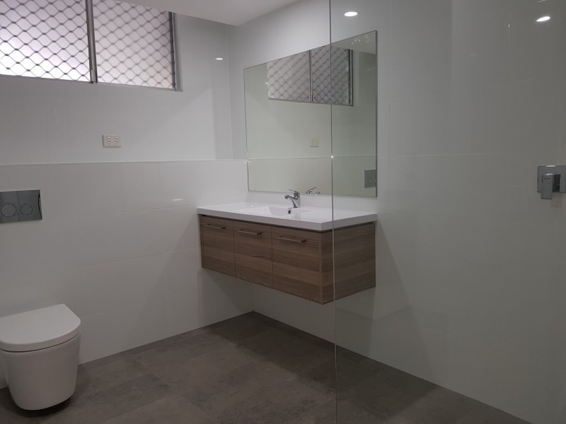 11 paradise island, Surfers Paradise QLD 4217