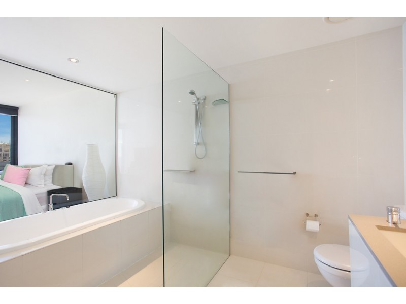 Unit 1311 ‘Circle on Cavill’ 9 Ferny Avenue, Surfers Paradise QLD 4217