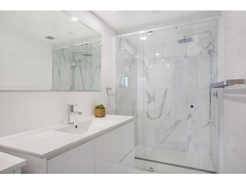 Unit 1603 ‘Surfers Century’ 5 Enderley Avenue, Surfers Paradise QLD 4217