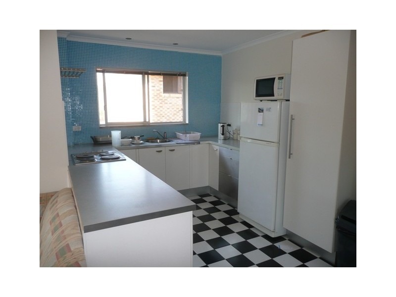 Unit 8 146 Surf Parade, Broadbeach QLD 4218