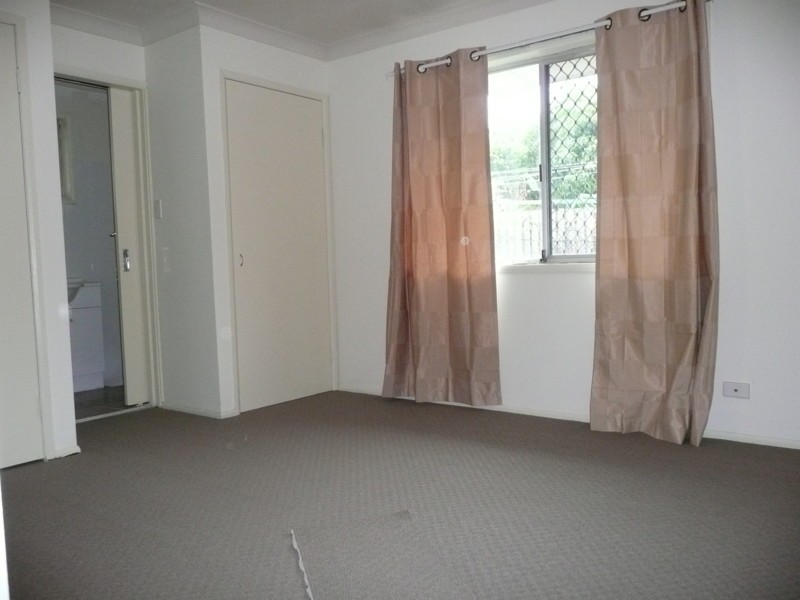 28 Crinum Crescent, Southport QLD 4215