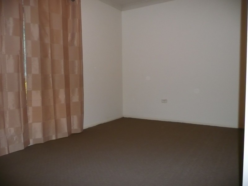 28 Crinum Crescent, Southport QLD 4215