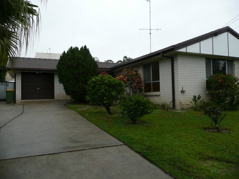 28 Crinum Crescent, Southport QLD 4215