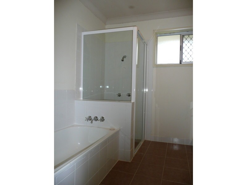 28 Crinum Crescent, Southport QLD 4215