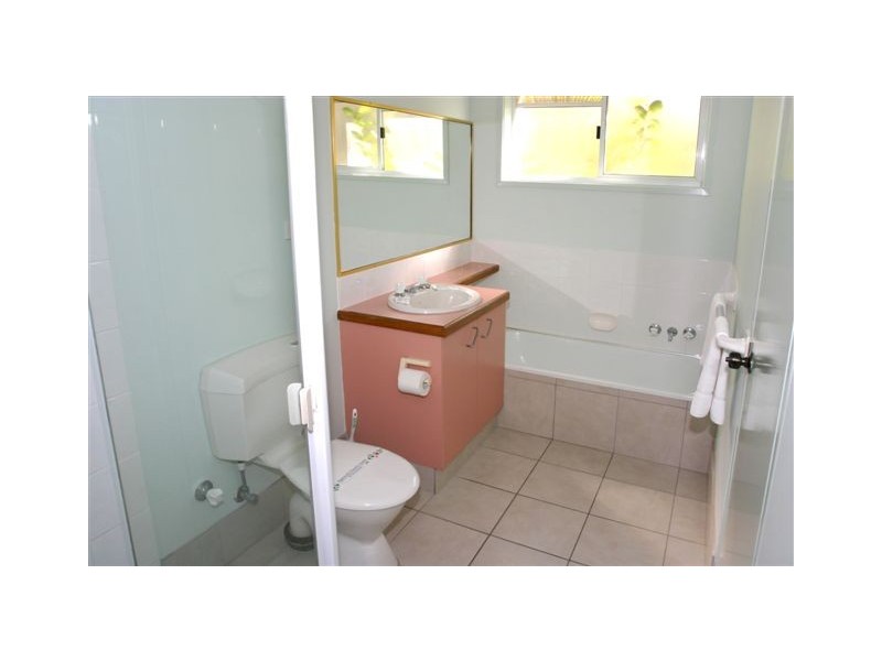 Unit 13 11 Frederick Street, Surfers Paradise QLD 4217